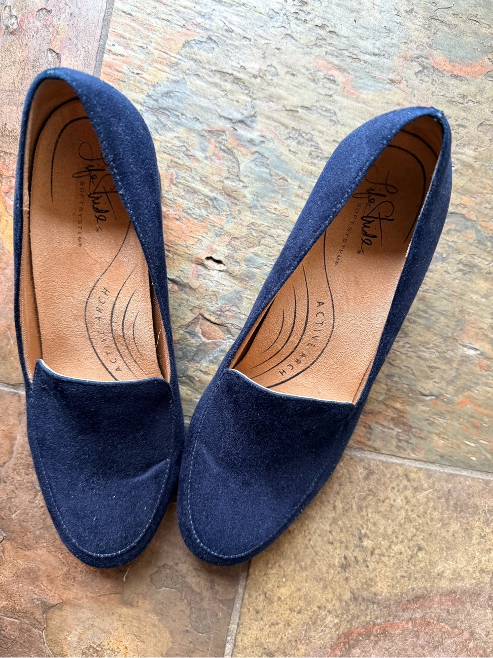Life Stride Navy Suede Slip-On Heels with arch Tech Size 9